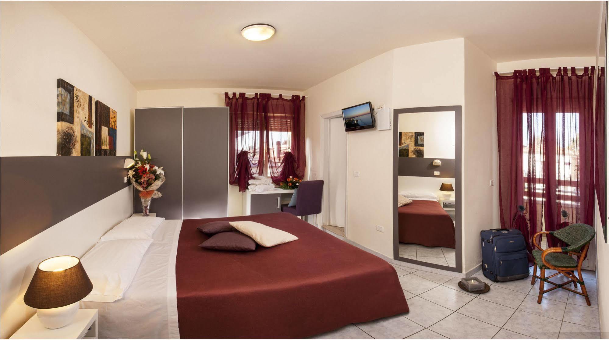 Hotel Locanda Rosy Cattolica Exterior photo